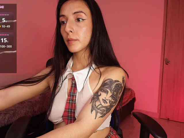 NicolWhitee