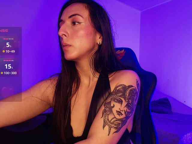 NicolWhitee webcam