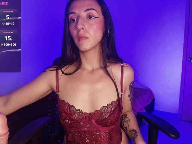 NicolWhitee webcam