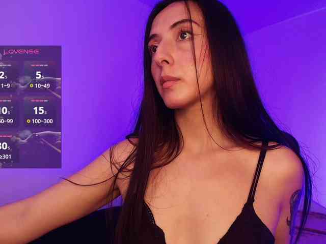 NicolWhitee webcam