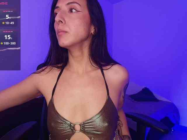 NicolWhitee webcam