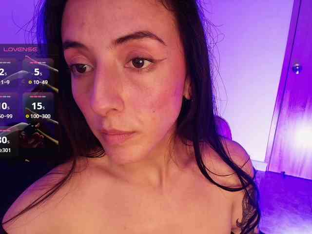 NicolWhitee webcam