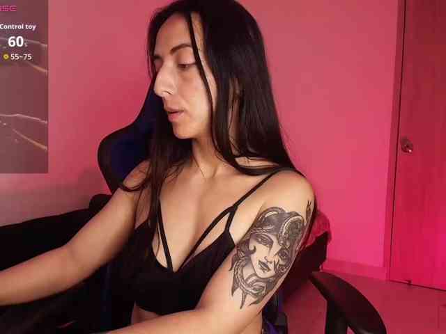 NicolWhitee
