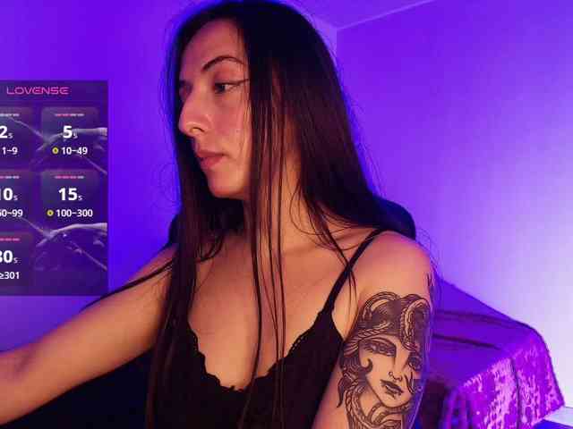 NicolWhitee webcam