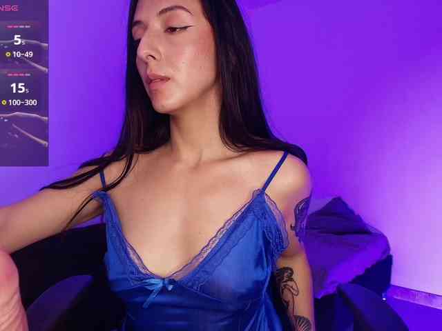 NicolWhitee webcam