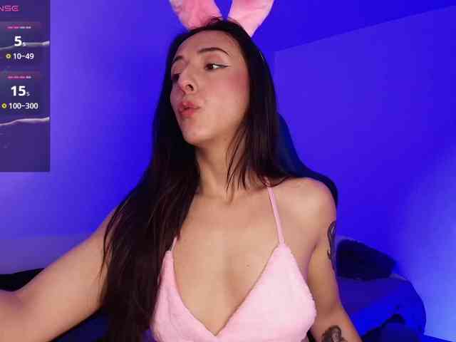NicolWhitee webcam