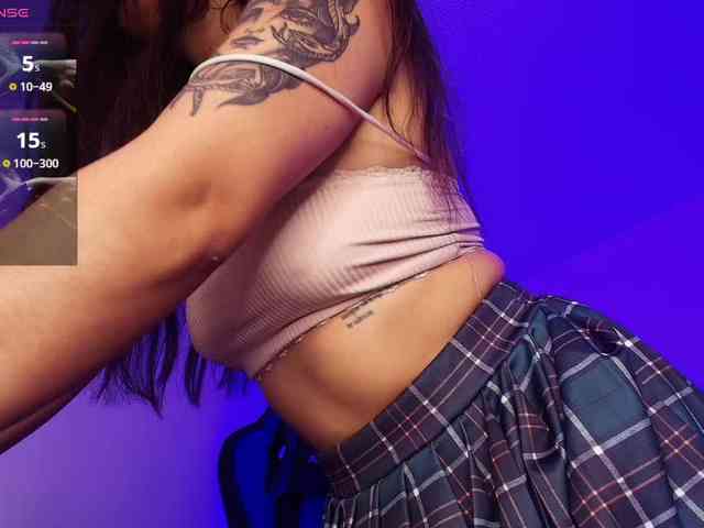NicolWhitee webcam