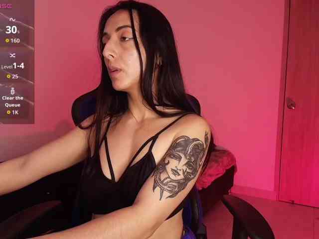 NicolWhitee