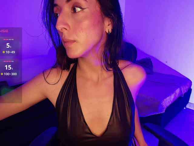 NicolWhitee webcam