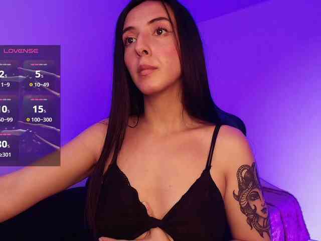 NicolWhitee webcam