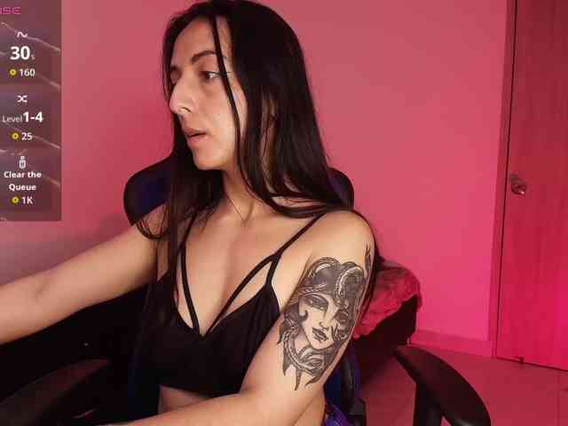 NicolWhitee webcam