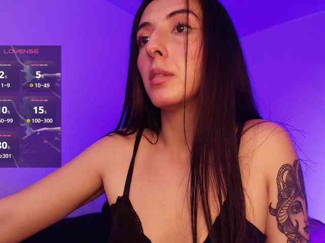 NicolWhitee webcam