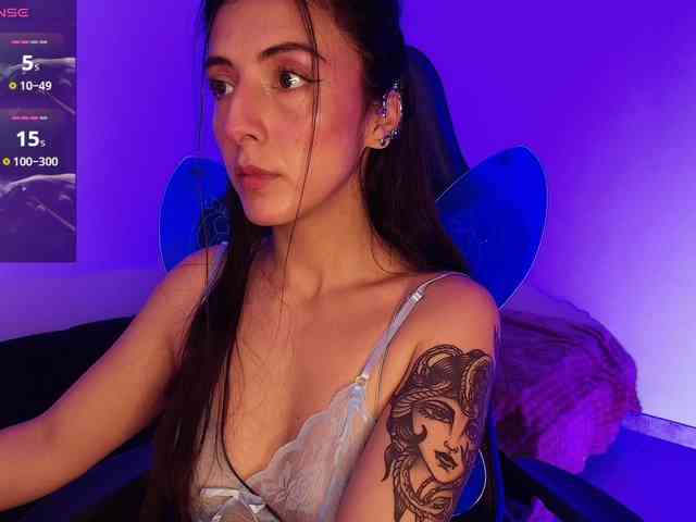 NicolWhitee webcam