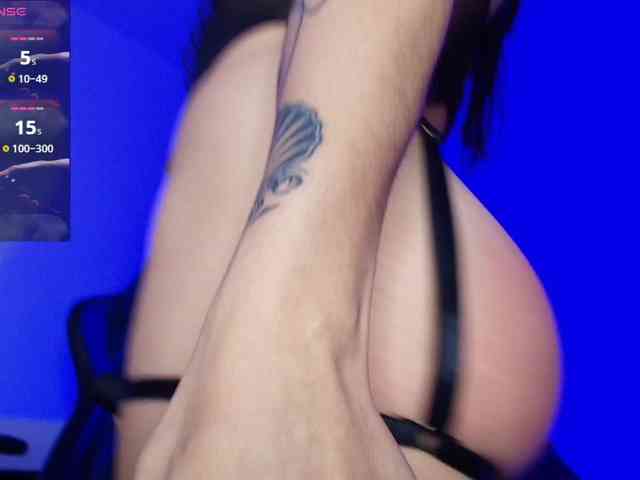NicolWhitee webcam
