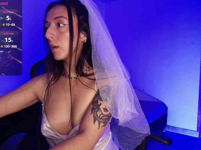 NicolWhitee webcam