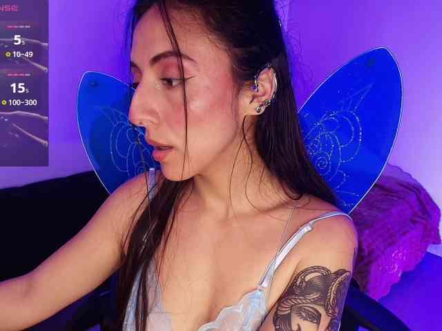 NicolWhitee webcam