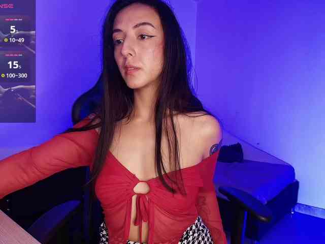 NicolWhitee webcam