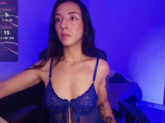 NicolWhitee webcam