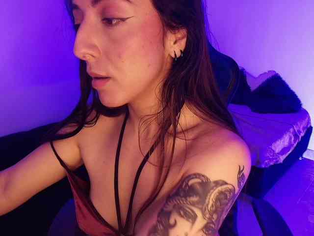 NicolWhitee