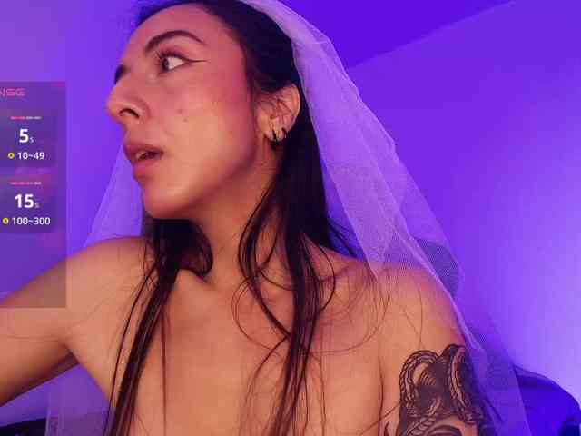 NicolWhitee webcam
