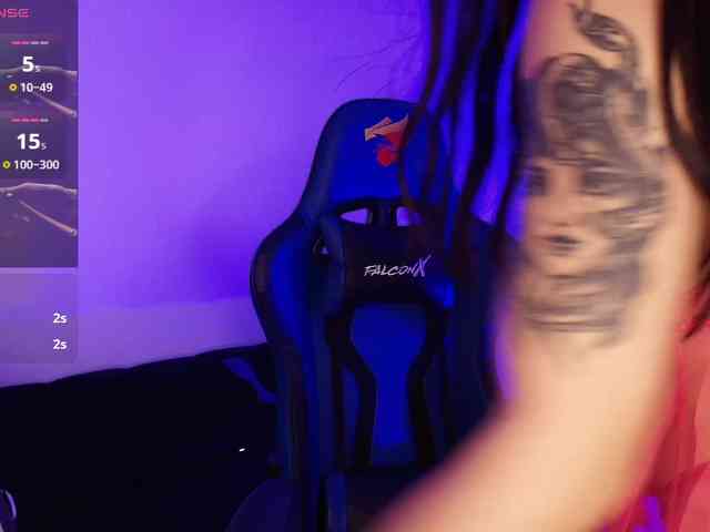 NicolWhitee webcam