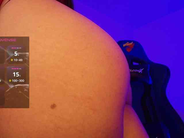 NicolWhitee webcam