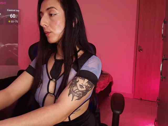 NicolWhitee