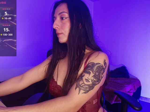 NicolWhitee webcam