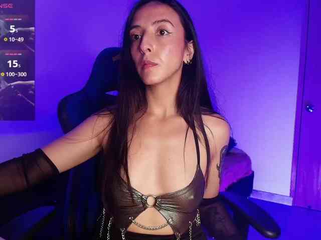 NicolWhitee - Girl 