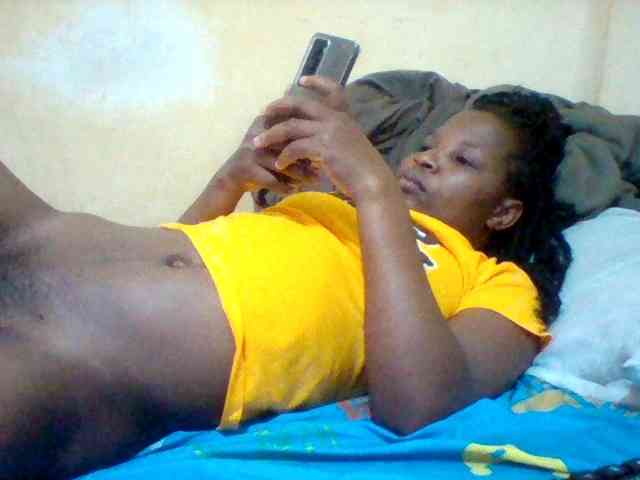 Cute-tashb webcam
