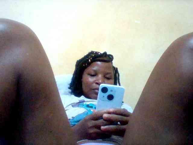 Cute-tashb webcam