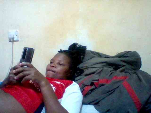 Cute-tashb webcam
