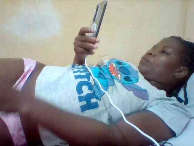 Cute-tashb webcam