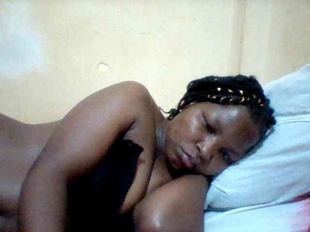 Cute-tashb webcam