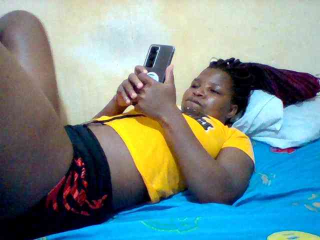 Cute-tashb webcam