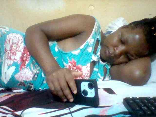 Cute-tashb webcam