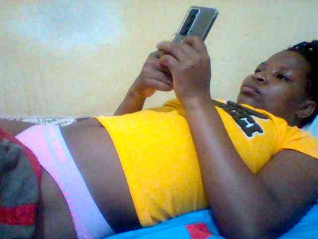 Cute-tashb webcam