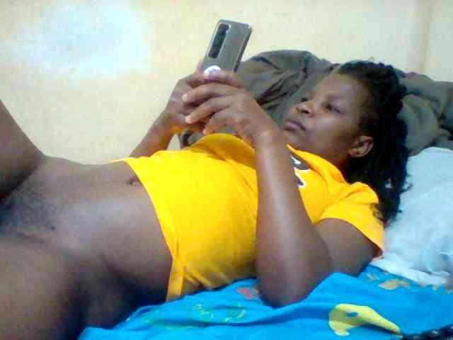 Cute-tashb webcam
