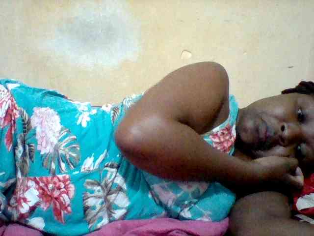Cute-tashb webcam