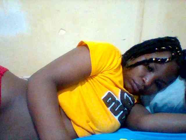 Cute-tashb webcam