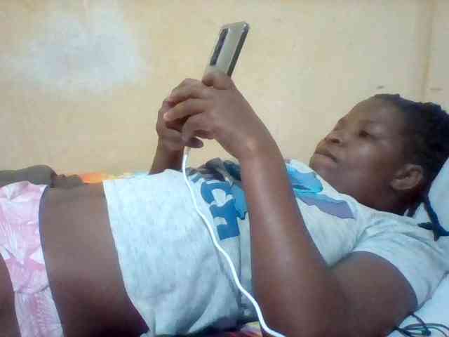 Cute-tashb webcam