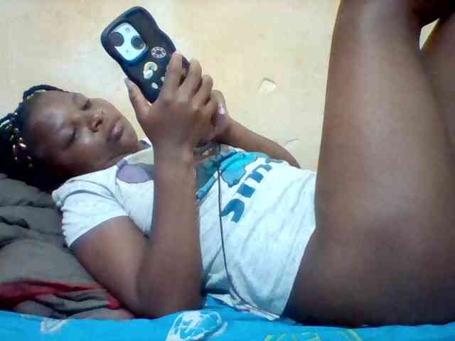 Cute-tashb webcam