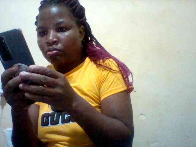 Cute-tashb webcam
