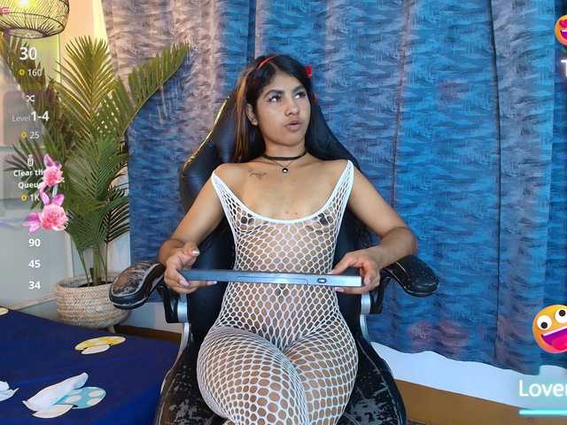 danibellsweet live cam on BongaCams