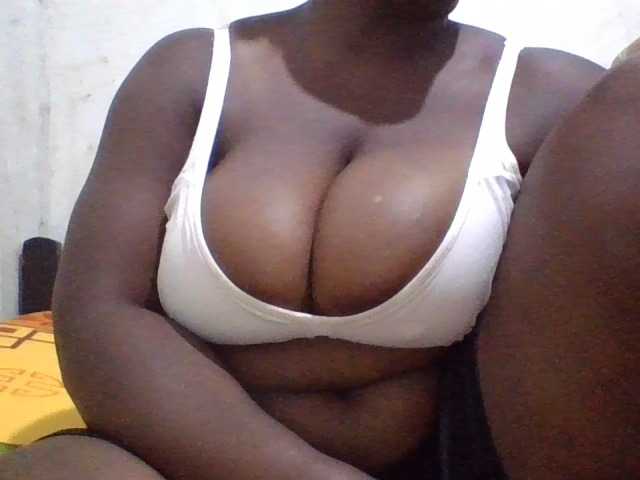 sexboobies live cam on BongaCams