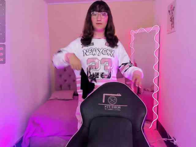 katherine-tay Live Webcam on BongaCams