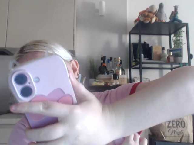 LenaHoney20 live cam on BongaCams