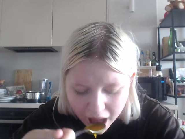 LenaHoney20 live cam on BongaCams
