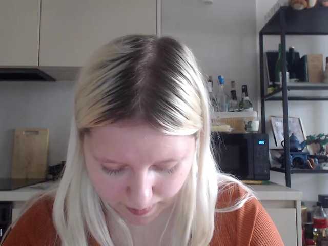 LenaHoney20 live cam on BongaCams