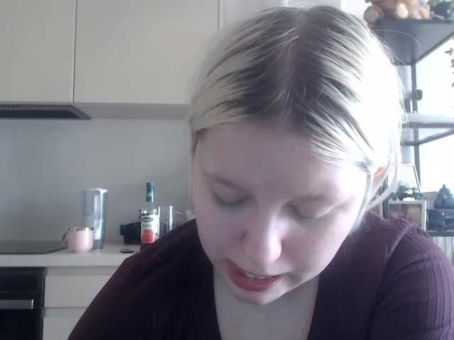 LenaHoney20 live cam on BongaCams